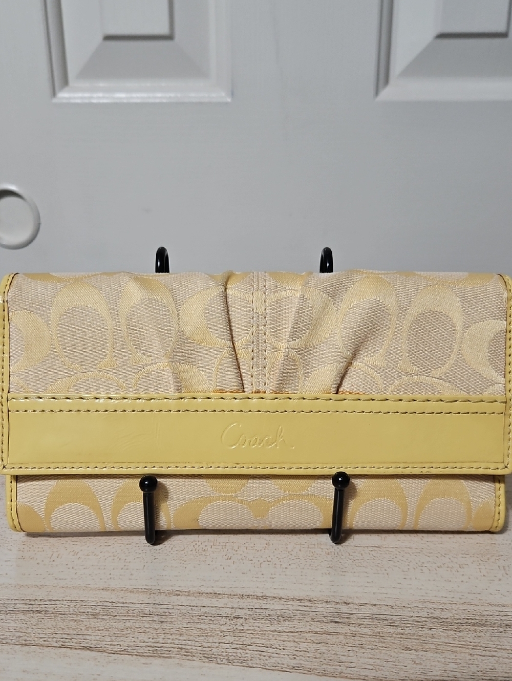 Coach NWOT Ashley Yellow Signature Jacquard Continental Wallet
